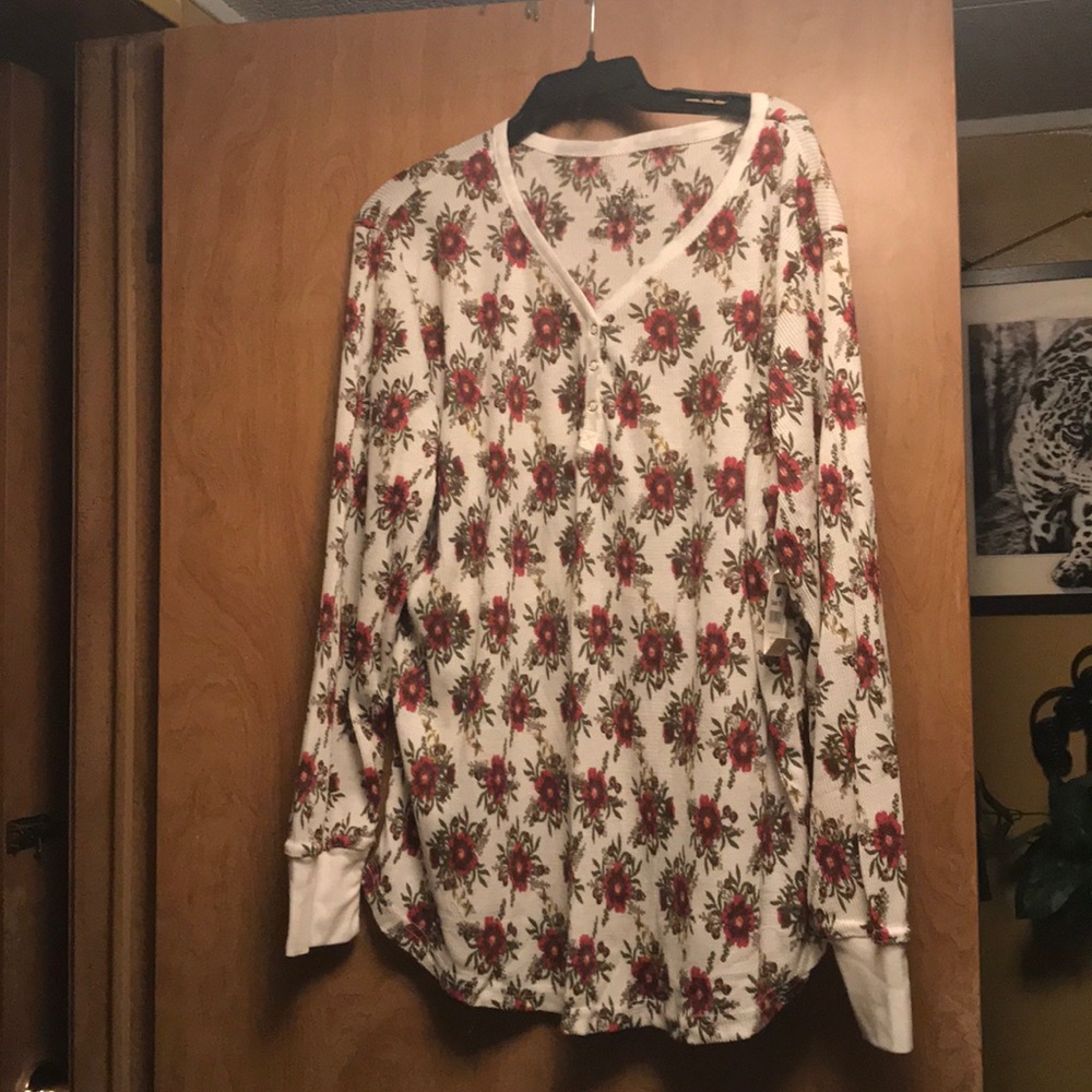 Blouses - Picture 2 of 2